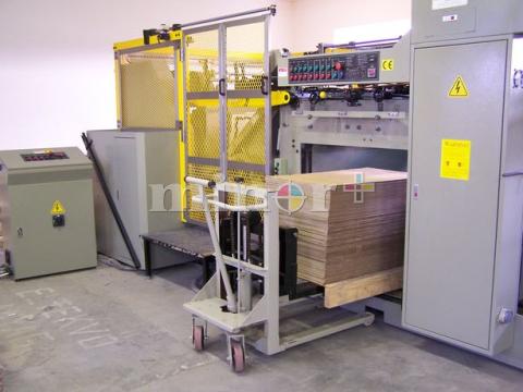 Used ABT-145 platen die-cutters with aut. feeder/delivery unit Used ABT-145 platen die-cutters with aut. feeder/delivery unit